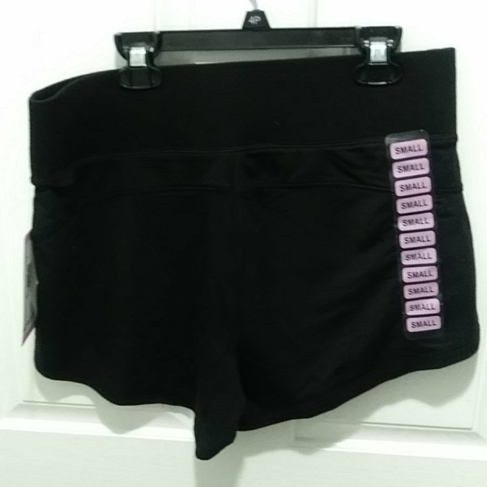 Active Life Shorts - Picture 3 of 3